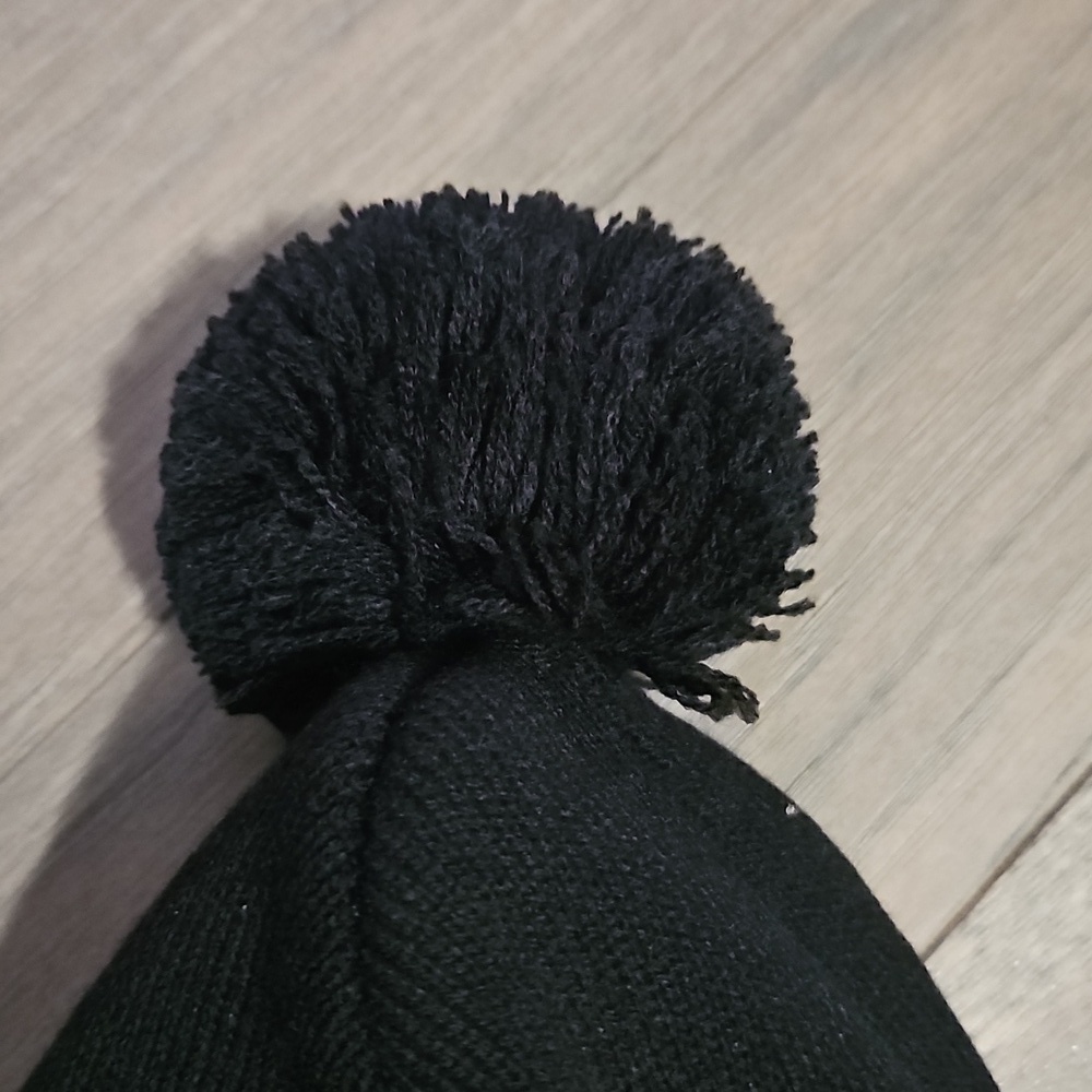 Jack Daniels Old No. 7 Black Knit Beanie with Pom-Pom - Picture 3 of 5